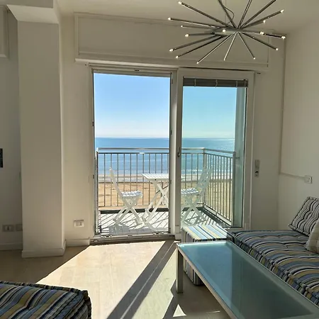 Apartament International 69