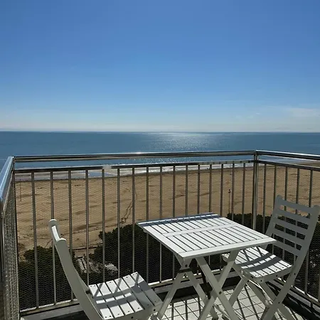 International 69 Apartament Lignano Sabbiadoro